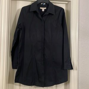 Chico’s size 1 black No Iron stretch button down Tunic length shirt